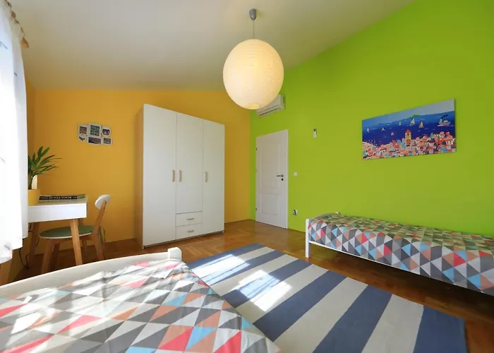 Vanda Land Penthouse Apartman Zára