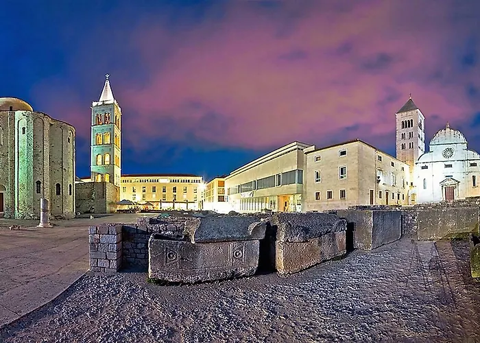 Vanda Land Penthouse Zára